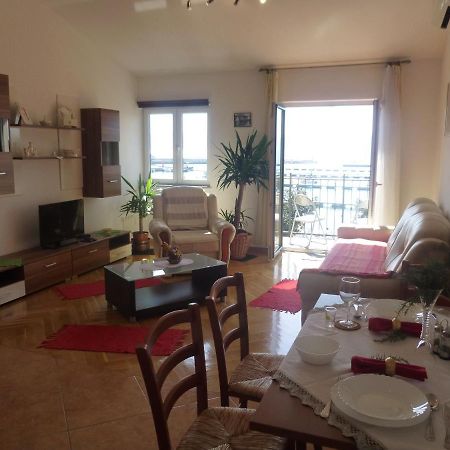 Apartments Monika Novi Vinodolski Eksteriør billede