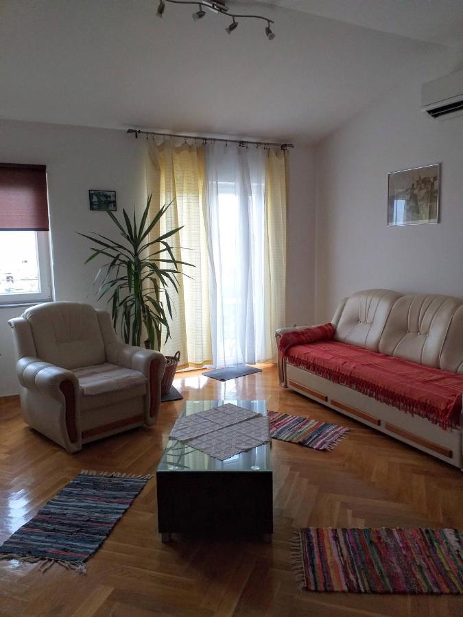 Apartments Monika Novi Vinodolski Eksteriør billede